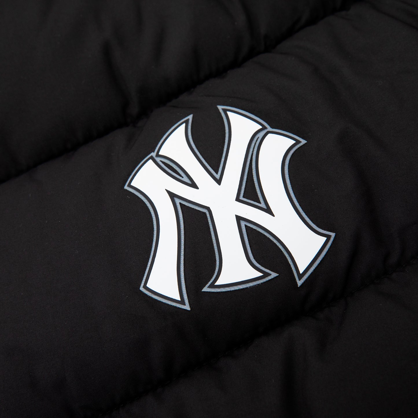 Parka MLB Yankees Negro The Label Company