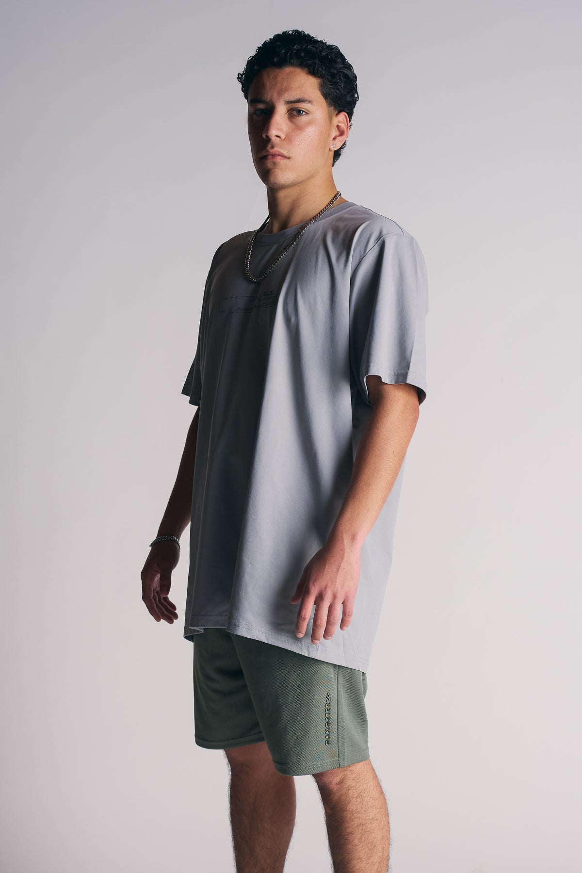 Short Bermuda Jogger Liso Comfort Gris Gangster