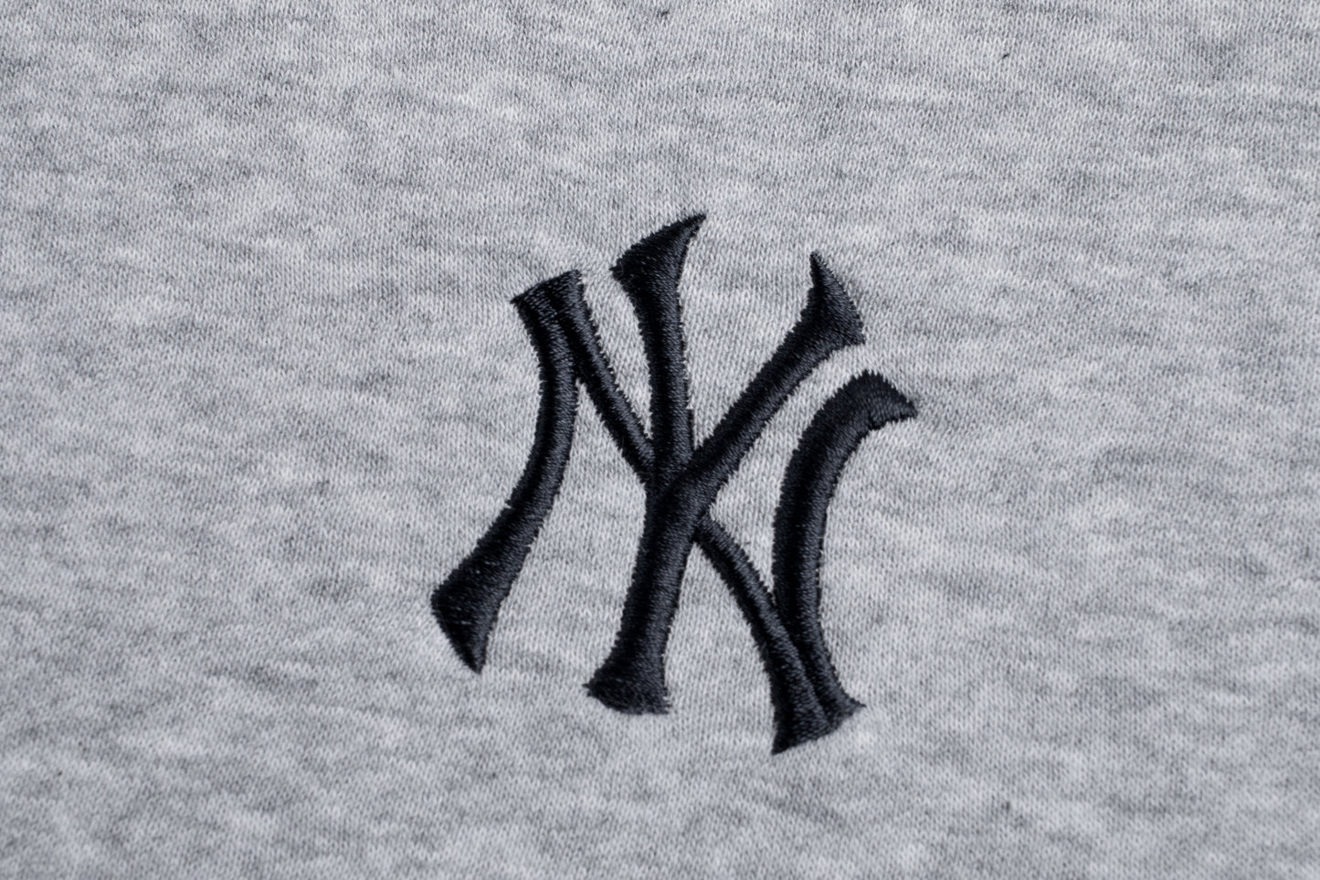 Poleron MLB Yankees Logo Gris