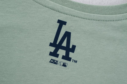 Polera Mc MLB Dodgers Front Animal Print Loose Fit Verde