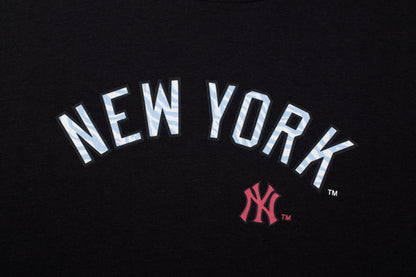Polera Mc MLB Yankees Front Animal Print Loose Fit Negro