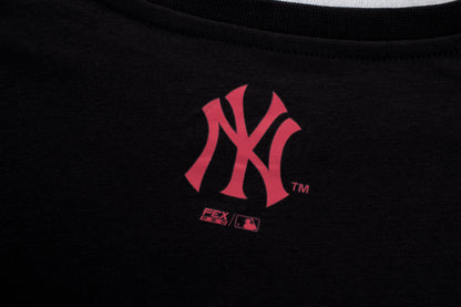 Polera Mc MLB Yankees Front Animal Print Loose Fit Negro
