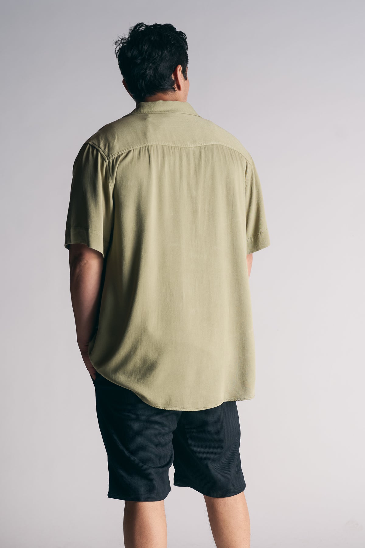 Short Bermuda Jogger Liso Loose Negro Gangster
